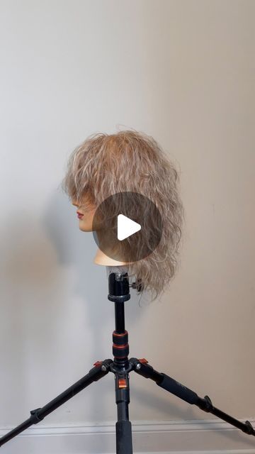 Diy Short Haircut, Self Haircut Tutorial, Self Haircut, Layered Cut, Diy Shorts, Short Layered Haircuts, Japanese Hairstyle, Layered Bob, Hair Inspiration Color