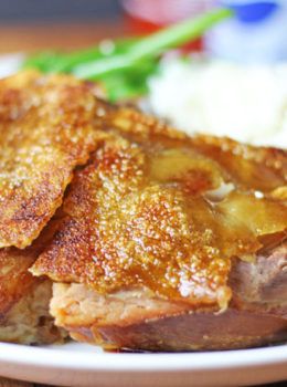 Pork Shoulder Slow Cooker, Pork Shoulder Recipes Oven, Slow Cooker Pork Shoulder, Slow Cooker Hacks, Pork Picnic, Pork Shoulder Recipes, Dinner Then Dessert, Slow Cooked Meals, Crispy Pork