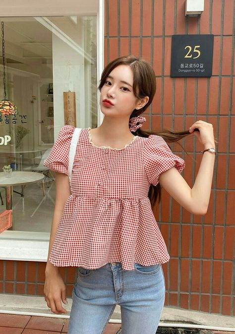 Crop Top Outfits With Jeans, Top Outfits With Jeans, Cute Crop Top Outfits, Korean Crop Tops, Korean Fashion Women Dresses, Outfits With Jeans, Gingham Outfit, Jeans Korean, Simple Frock Design