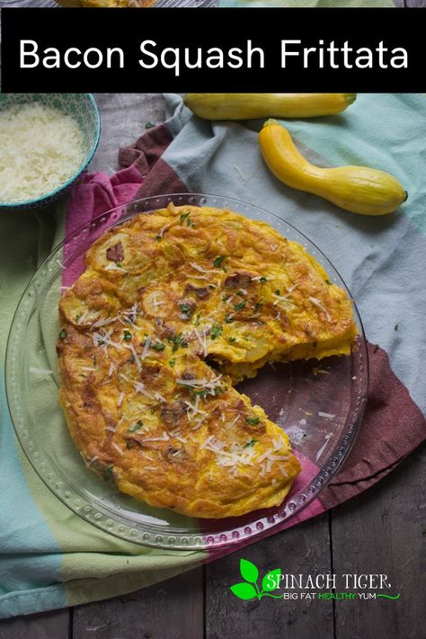 Yellow Squash Bacon Frittata made stove top. Great for brunch, lunch or dinner or even as a side dish. Learn the Italian way to cook a frittata on top of the stove. via @angelaroberts Stovetop Frittata, Baked Yellow Squash, Squash Frittata, Dinner Low Carb, Bacon Frittata, Best Keto Breakfast, Baked Spinach, Spinach Frittata, Yellow Squash