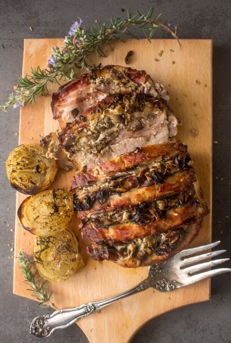 Hasselback Stuffed Pork Roast, a delicious Oven Baked Pork Loin Recipe, stuffed with mushrooms and bacon, the perfect Dinner Meal. Oven Baked Pork Loin, Stuffed Pork Roast, Baked Pork Loin, Stuffed Pork Loin, Pork Loin Recipe, Stuffed Pork, Pork Roast Recipes, Pork Loin Recipes, Pork Ham