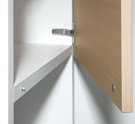 Push opening for handle-less doors White Kitchen Black Appliances, Inset Hinges, Bathroom Cabinets Designs, Off White Kitchens, Kitchen Technology, Open Cabinets, Kitchen Cabinet Hardware, Modern Kitchen Cabinets, Kitchen Cabinet Doors