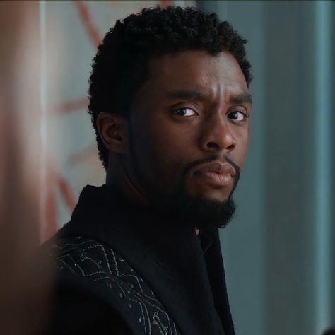 Chadwick Boseman Aesthetic, Panther Pictures, Black Panther Chadwick Boseman, Black Panther 2018, Marvel Dr, T Challa, Letitia Wright, Black Panther Art, New Photos Hd