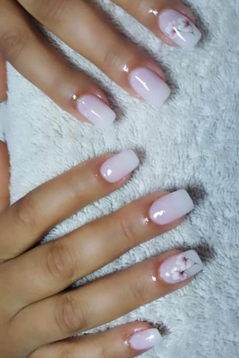 White Cute Nails, Summer Nails Neutral, Nails Short And Simple, Cute Nails Short, Trending Summer Nails, Nails Neutral, Arrow Tattoo Design, Colorful Nail Art, Arrow Tattoo