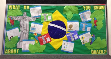 Brazil Themed Bulletin Board Country Bulletin Board Ideas, Culture Day At School Ideas, Project Board Ideas, Multicultural Night, Continents Activities, Multicultural Activities, Summer School Activities, Study Craft, Continents And Countries