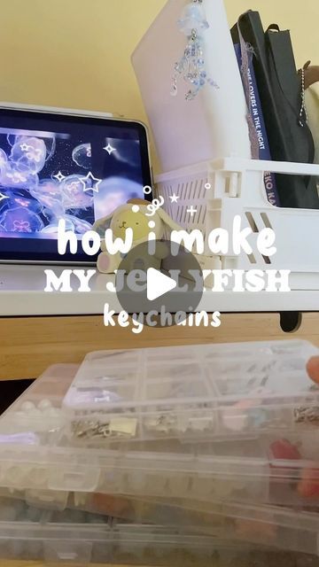 jelicharms 🪼˚𓆝₊ on Instagram: "how i make my jellyfish keychains !! since a lot of u guys wannted a tut ^^ tags : #keychainsforsale #smallbusiness #handmadejewellery #cutecharms #aesthetickeychain #sillykeychain #jellyfishkeychains #handmadejellyfish" Diy Jellyfish Keychain, Homemade Keychains Diy How To Make, How To Make Plastic Keychains, Guy Keychain Ideas, How To Make A Charm, Kandi Keychain Tutorial, Jellyfish Keychain Beads, How To Make Jellyfish, How To Make A Jellyfish