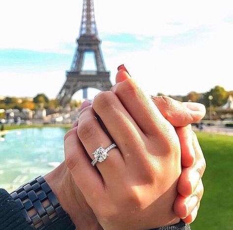 Proposal~Wedding~Engagement on Instagram: ““Diamond Ring & the Eiffel Tower 💍🗼😍” So in Love Right Now💫🥰 Double Tap & Tag your Best Friends who would Love to see this🤩😉 ... Our…” Engagement Ring Selfie, Big Wedding Rings, Ring Selfie, Trending Engagement Rings, Ring Trends, Wedding Rings Solitaire, Dream Engagement, Proposal Engagement, Dream Engagement Rings