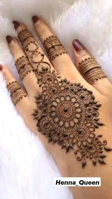 Simple Henna Designs Hand, Woman Flower, Dresses Occasion, Henna Tattoo Designs Hand, Mehndi Designs Bridal Hands, Simple Henna Tattoo, Mehndi Designs For Kids, Very Simple Mehndi Designs, Simple Mehndi Designs Fingers