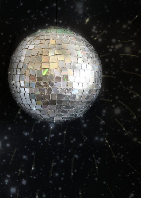 Diy Disco Ball, Making Paper Mache, Skip To My Lou, Baroque Decor, Old Cd, Old Cds, Cd Crafts, Homemade Diy, Succulents Diy