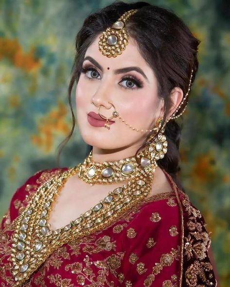 Indian Bride Hairstyles, Latest Bridal Makeup, Make Up Gold, Indian Wedding Makeup, Indian Bride Makeup, Bengali Bridal Makeup, Bridal Jewellery Inspiration, Pakistani Bridal Makeup, Indian Wedding Bride