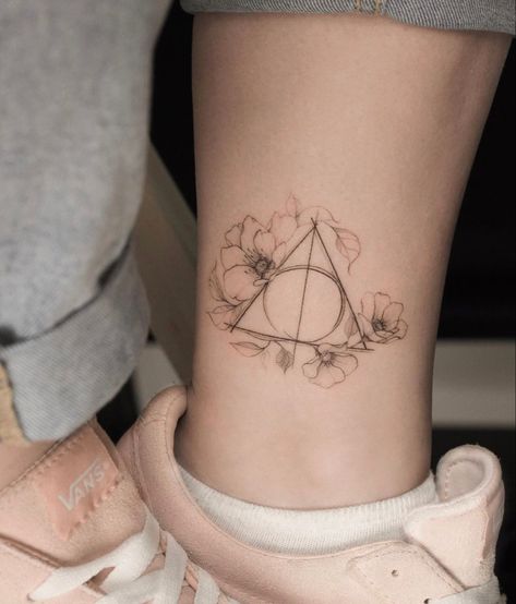 Harry Potter Music Tattoo, Harry Potter Friend Tattoos, Matching Harry Potter Tattoos, Harry Potter Tattoos Unique, Harry Potter Tattoos Small, Harry Potter Tattoos Minimalist, Tattoos Unique Small, Harry Potter Tattoo Unique, Jasmine Tattoo