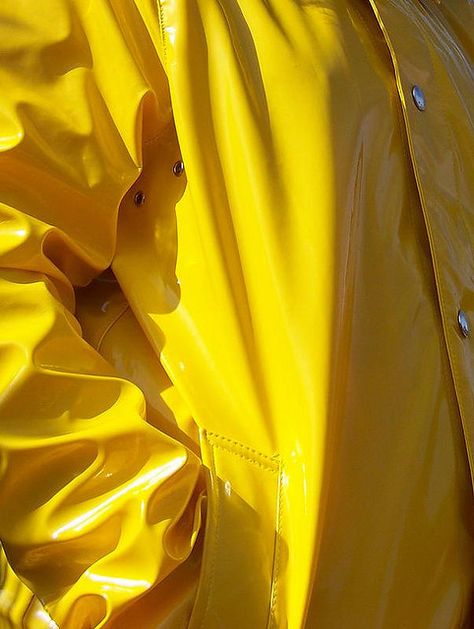 Coraline Aesthetic, Raincoat Outfit, Coraline Jones, Yellow Raincoat, Coat Outfit, Yellow Submarine, Yellow Aesthetic, Mellow Yellow, Happy Colors