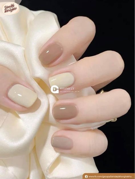 Cream Gel Polish, Home Nail Art, Uv Nail Polish, Minimal Nails Art, Hello Nails, Subtle Nails, Simple Gel Nails, Minimal Nails, Casual Nails