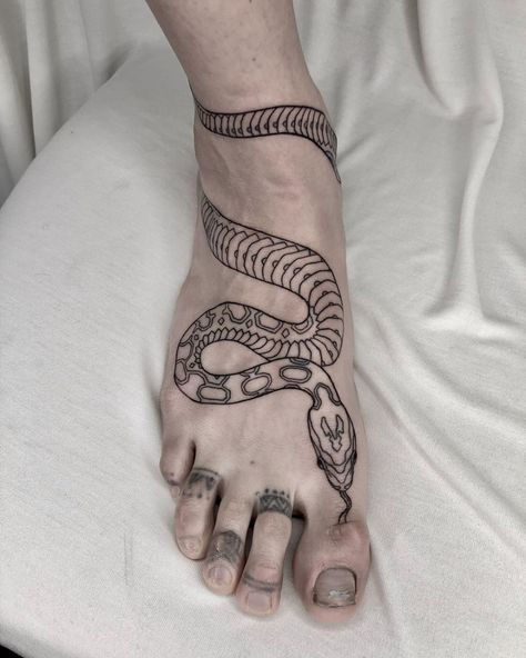 Katy Wiedemann (@katy.wiedemann) • Instagram photos and videos Snake Tattoo Design, Geometric Tattoos, Corn Snake, Ornamental Tattoo, Foot Tattoo, Snake Tattoo, Elegant Tattoos, Dope Tattoos, Foot Tattoos