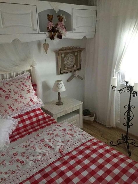 Light Blue Bedding, Cottage Aesthetic, Red Cottage, Vintage Room Decor, Bedroom Decor Design, Small Apartment Decorating, Red Rooms, Country Bedroom, Tiny House Interior