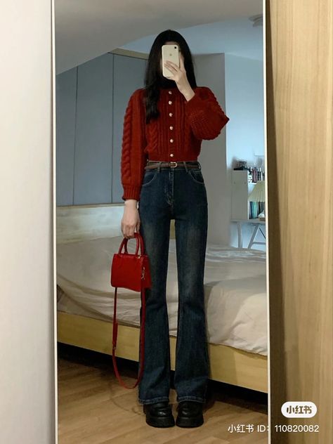 Korean Fits, Ootd Inspo, Red Fits, Winter Color, Work Style, Couple Videos, Modest Fashion Outfits, Red Outfit, Work Fashion