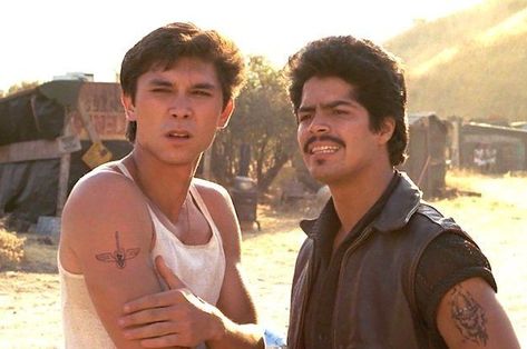 Lou Diamond Phillips 80s, Ritchie Valens La Bamba, Lou Diamond Phillips, Esai Morales, Handsome Italian Men, Skateboard Photos, Ritchie Valens, Estilo Cholo, 80s Men