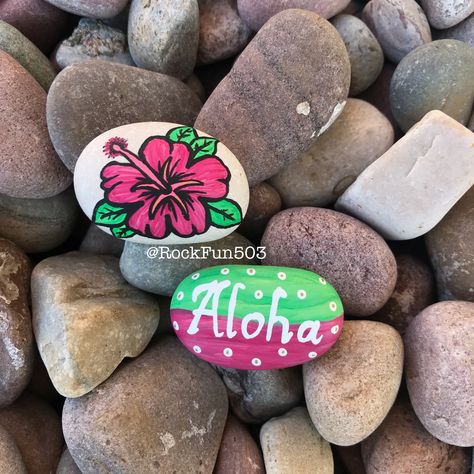 Hawaii Painted Rocks, Painted Rocks Beach, Rock Art Ideas, Garden Rocks, Rocks Painted, Beach Rocks, Painting Rocks, Rock Ideas, Paint Rock