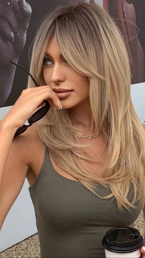 Kadeřnické Trendy, Vlasové Trendy, Hairstyles For Layered Hair, Blonde Hair Inspiration, Haircuts Straight Hair, Long Hair With Bangs, Long Blonde, Short Hairstyle, Long Layered Hair