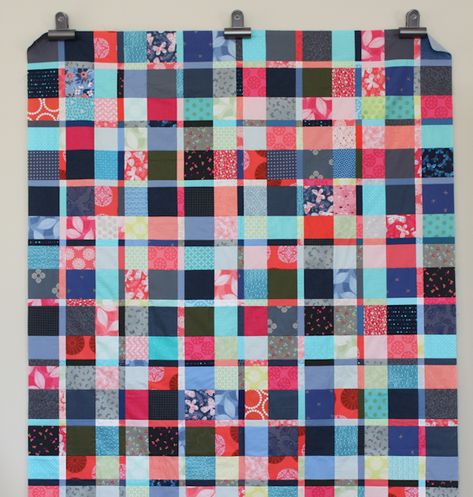 Plaidish Quilt, Quilt Craft Ideas, Bookshelf Quilt, Beginners Quilting, Plaid Quilts, Charity Ideas, Quilt Scraps, Quick Quilt, Table Quilts