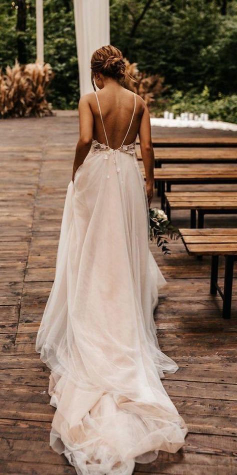 Italy Inspired Wedding Dress, Beach Wedding Gown Ideas, Barefoot Wedding Dress, Willowby Wedding Dress, Romantic Beach Wedding Dress Simple, Burgundy Mother Of The Bride Dress, Wedding Dress For Short Women, Cold Shoulder Wedding Dress, 2024 Wedding Dress