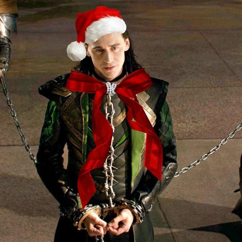 Loki Christmas, Norse Myth, Bts Pics, Loki Marvel, Marvel Wallpaper, Tom Hiddleston Loki, Tom Hiddleston, Reaction Pictures, Loki