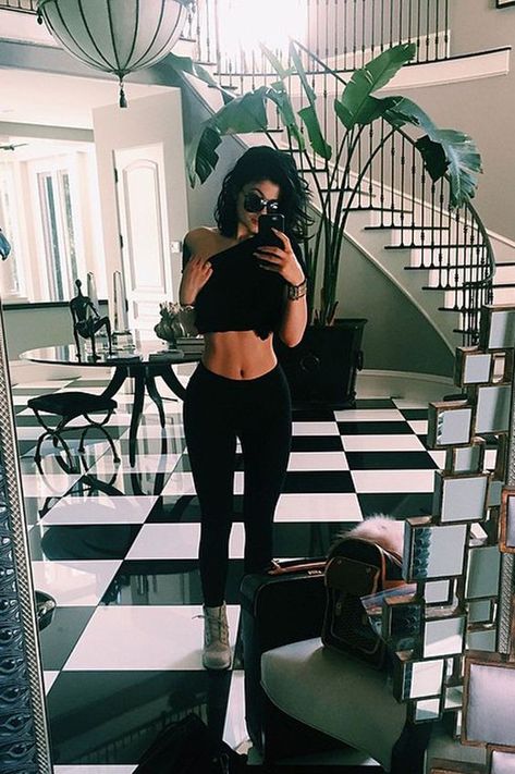 Kylie Jenner Swimsuit, Kylie Jenner 2014, Kylie Jenner Body, Looks Kylie Jenner, Estilo Kardashian, Kylie Jenner Photos, Trajes Kylie Jenner, Estilo Kylie Jenner, Mode Kylie Jenner