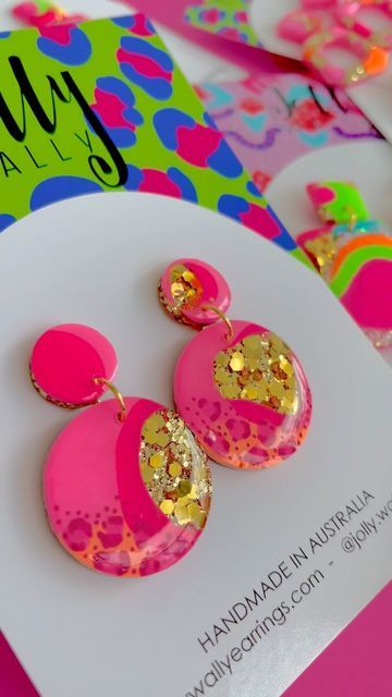 Epoxy Resin Earrings Diy, Resin Earrings Diy, Diy Resin Gifts, Epoxy Resin Earrings, Pop Jewelry, Resin Crafts Tutorial, Diy Resin Projects, Polymer Clay Jewelry Diy, Earrings Resin