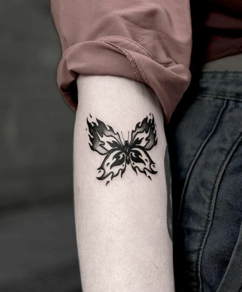 Tattoos Dark Aesthetic, Butterfly Tattoo Aesthetic, Dark Flower Tattoo, Dark Butterfly Tattoo, Sick Tattoos, Dark Butterfly, Matching Tats, Tattoo Butterfly, Tattoo Aesthetic