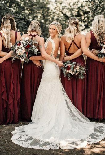 Beautiful Ideas Bridesmaids Photos ★ bridesmaids photos photos from back bethanysmallphoto Bridesmaid Pictures, Summer Country, Wedding Picture Poses, Bridesmaids Photos, Wedding Pic, Bridal Party Photos, Foto Tips, Wedding Photos Poses, Wedding Picture