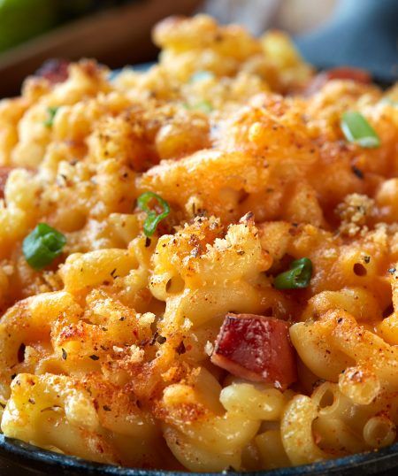 Sausage Mac And Cheese Recipe, Cajun Mac And Cheese Recipe, Cajun Mac And Cheese, Macaroni Dishes, No Salt Seasoning, Mac And Cheese Recipe Soul Food, Slow Cooker Chicken Wings, Salt Seasoning, Traditional Thanksgiving Menu