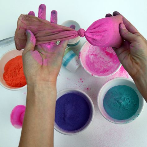 DIY Color Powder Balls Diy Color Run Powder, Powder Paint Activities, Paint Party Activities, Color Wars Party Ideas, Messy Birthday Party Ideas, Paint Wars Party Ideas, Diy Color Powder, Color Run Powder, Messy Games