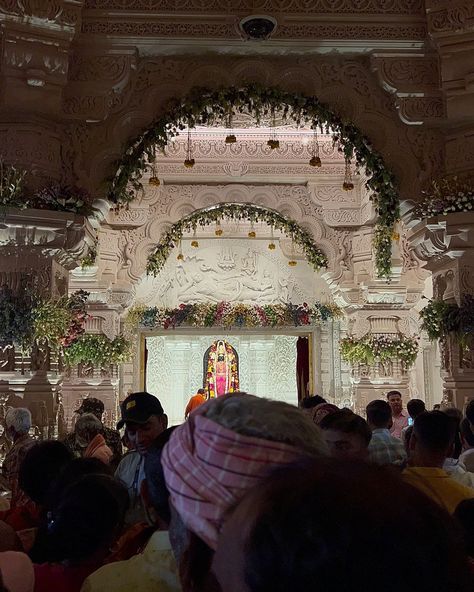 Jai Shree Ram 🙏🙏🙏 Postcard of Ayodhya memories -2 🖼️💕✨ #ayodhya #jaishreeram #ram #hanuman #sankatmochan #jaibajrangbali #hanumangarhi #travel #india #reelsinstagram #explorepage #potraits #carousel #rammandir [Ram, Ayodhya, Ram mandir,Hanuman, Hanuman garhi, travel, india, Kanak Mehal, Dasrath mehal] Hanuman Garhi, Ram Ayodhya, Ayodhya Ram Mandir, Ayodhya Ram, Ram Hanuman, Oneplus Wallpapers, Travel India, Shree Ram, Carousel