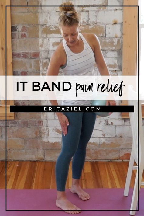 Someone reached out to me and asked for tips on how to heal and avoid IT band pain...so that's EXACTLY what I'm doing for you in this 4-minute video! Because honestly ladies, I’ve trained enough women to understand what IT band pain is, how to minimize it and how to avoid it. Before you get to healing IT band pain, you have to get to what is causing your IT band pain. It Band Pain, Tight It Band, Iliotibial Band, It Band Stretches, Causes Of Back Pain, Baby Feeding Schedule, Back Stretches For Pain, Hip Flexor Stretch, It Band