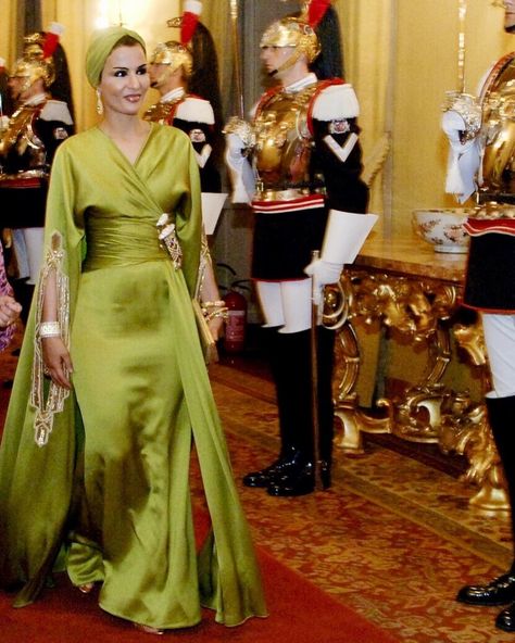 Sheikha Moza Bint Nasser's Best Fashion Moments Sheikah Mozah, Moza Bint Nasser, Green Abaya, Henna Dress, Sheikha Mozah, Egypt Trip, Jean Louis Scherrer, Lime Green Dress, Valentino Gowns