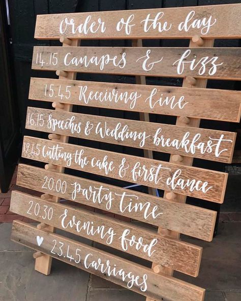 Amazing DIY Wedding Ideas ★ diy wedding ideas wooden points caligrafy Cork Place Cards, Order Of The Day Sign, Pallet Wedding Signs, Upcycled Wedding, Order Of The Day Wedding, Wedding Toss, Wooden Signage, Pallet Wedding, Origami Wedding