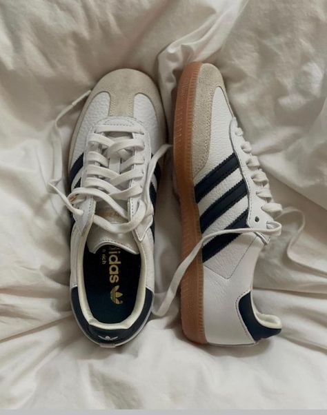 White and Black Granite Adidas Samba Sneakers - Versatile and Timeless Footwear for Any Occasion! Samba Adidas, Samba Shoes, Gymnastics Shoes, Skor Sneakers, Adidas Shoes Mens, Best Shoes For Men, Herren Outfit, Adidas Originals Mens, Swag Shoes