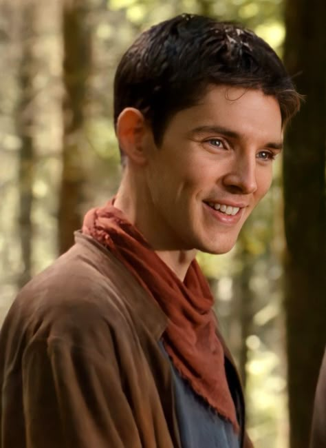 Merlin smile Merlin Cosplay, Merlin Dragon, Lancelot Merlin, Merlin Characters, Merlin 2, Fantasy Tv Shows, Merlin Colin Morgan, Merlin Series, Gorgeous Smile