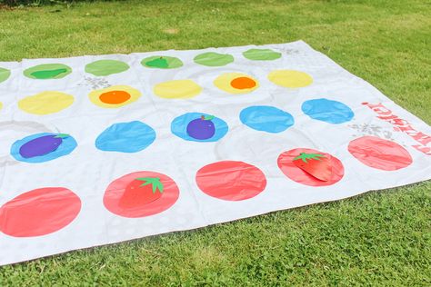 Garden Games Hungry Caterpillar Games, Woodland Fairy Party, Hungry Caterpillar Party, Hungry Caterpillar Birthday, Picnic Theme, Bug Crafts, Mom Party, Garden Games, Garden Party Birthday