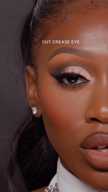 Vanessa | Beauty Influencer 🇬🇭🇺🇸 on Instagram: "Cut crease vs. Smokey eye. Which one do you prefer ? #thepowerofmakeup #smokeyeye #viral #trending #cutcrease 🎥: @_rvisuals" Smokey Cut Crease Eye Makeup, Makeup Naturel, Thanksgiving Makeup Look, Brick Red Lipstick, Thanksgiving Makeup Looks, Makeup Look Ideas, Glam Ideas, Cut Crease Eye Makeup, Makeup Looks To Try