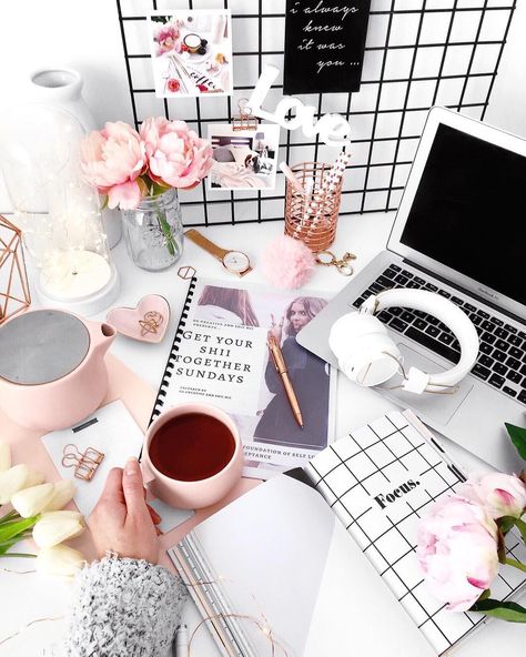 Canberra I Flatlay I Lifestyle on Instagram: “You may remember I had the chance to get my Shii together at @shii.mii and @getyourggon’s very first Get Your Shii Together Sunday’s event…” Heather Stillufsen Quotes, Nurse Art, Cute Inspirational Quotes, Pink Girly Things, Girly Art Illustrations, Money And Happiness, Craft Room Organization, Planner Girl, Illustration Girl