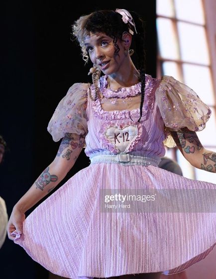 k-12 tour Melanie Martinez Melanie Martinez Halloween Costume, Melanie Martinez K 12 Outfit, Melanie Martinez Outfit Ideas, Melanie Martinez Dress, Melanie Martinez Outfits, Melanie Martinez Concert, Aerial Costume, Melanie Martinez Drawings, Concert Fits