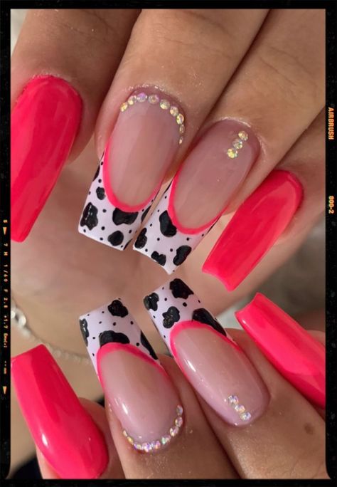 Pink Cow Nail Designs, Acrylic Nails With Rhinestones Short, How To Do Cow Print Nails, Hot Pink And Cow Print Nails, Rhinestone Summer Nails, Cute Nails Cow Print, Neon Cow Print Nails, Cow Print Pink Nails, Pink Cow Print Nails Acrylic