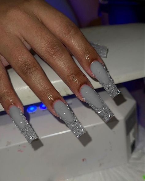 White Grey Nails Acrylic, Grey Long Nails Ideas, Smokey White Nails, Gray Long Nails, Long Acrylic Nails Gray, Grey Long Acrylic Nails, Gray Nails Acrylic, Acrylic Nail Designs Classy, Girls Nail Designs