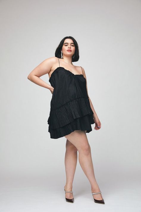 Barbie Ferreira InStyle US Eric T. White Photoshoot | Fashion Gone Rogue Barbie Ferreira Outfit, Plus Size Posing, Euphoria Fashion, Barbie Ferreira, Look Plus Size, Curvy Model, Form Fitting Dress, Moda Plus Size, Looks Chic