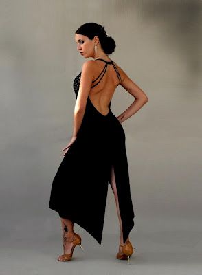 Beautiful custom made tango dresses. Salsa Poses, Ballroom Photography, Dancing Silhouette, Tango Dance Dress, Dancesport Costume, Tango Fashion, Argentine Tango Dress, Tango Dresses, Tango Skirt