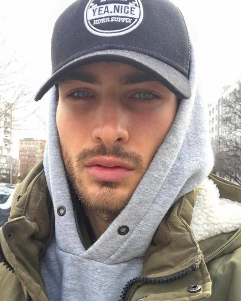 Christoph Leitner Mens Hairstyles Fade, Video Call With Boyfriend Screen Photo, Men Photography, Perfect Boy, Muscular Men, Attractive Guys, Book Boyfriends, Country Boys, Throwback Thursday