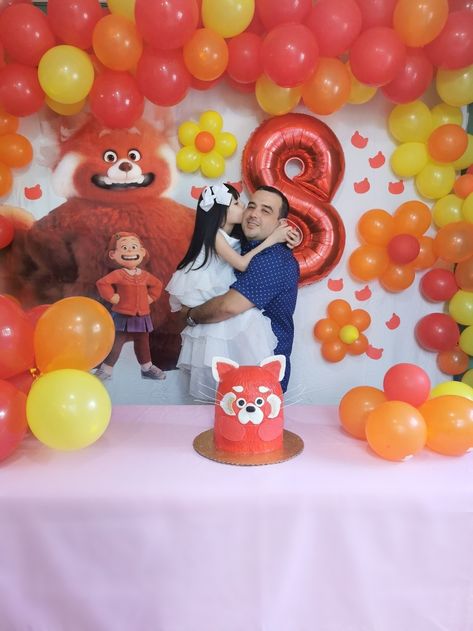 Fiesta de Turning red #cake #turningred Red Panda Party Ideas, Turning Red Cake, Turning Red Birthday Party, Red Birthday Party, Panda Party, Red Cake, Turning Red, Red Party, First Daughter