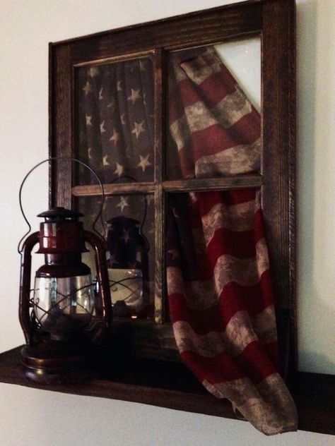 American Flag Window Pane, American Flag In Old Window Frame, 4 Pane Window Ideas, Barn Windows Ideas Decor, Things To Do With Old Windows, Crafts With Old Windows, Americana Decor Farmhouse Style, Old Window Ideas, Old Window Crafts