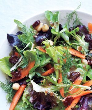 Dried Cherry Recipes, Easy Summer Salad Recipes, Delicious Salad Recipes, Real Simple Recipes, Salad Spring, Mesclun Salad, Easy Summer Salad, Refreshing Salads, Salad With Chickpeas